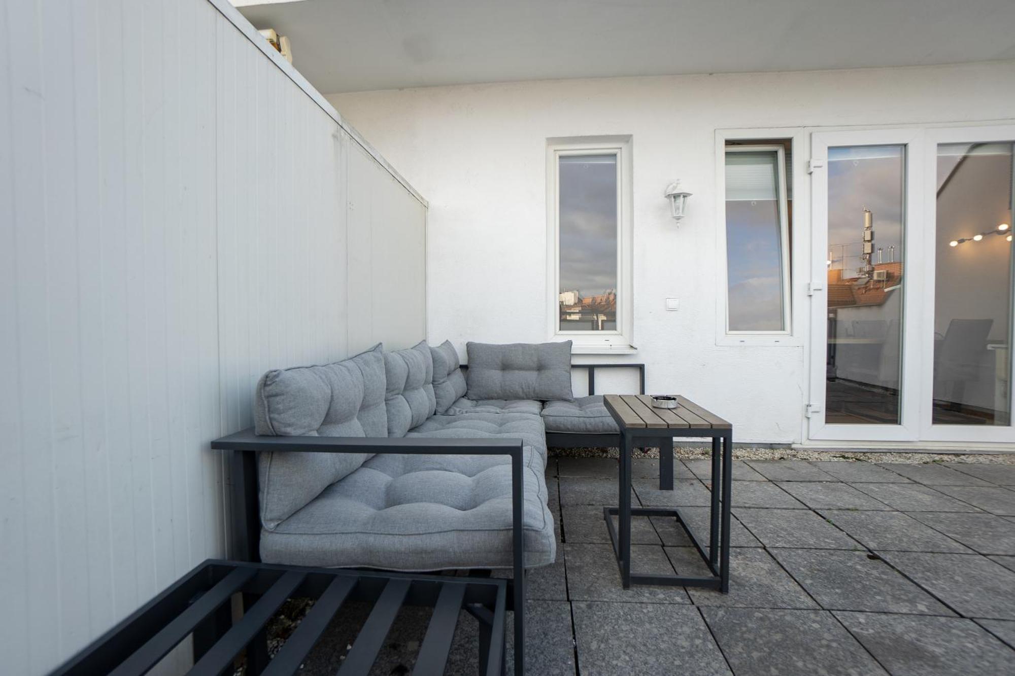 Belvedere Terrace Apartment: Central Vienna Retreat Exterior photo