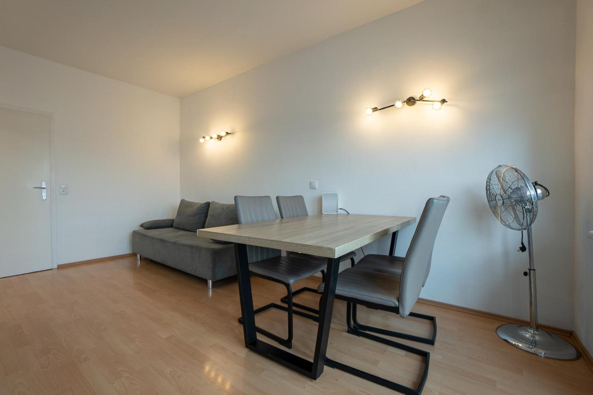 Belvedere Terrace Apartment: Central Vienna Retreat Exterior photo